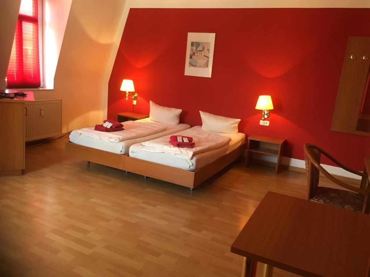 Ryde & Hyde Budget Hotel Dresda Esterno foto