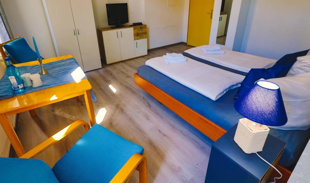 Ryde & Hyde Budget Hotel Dresda Esterno foto